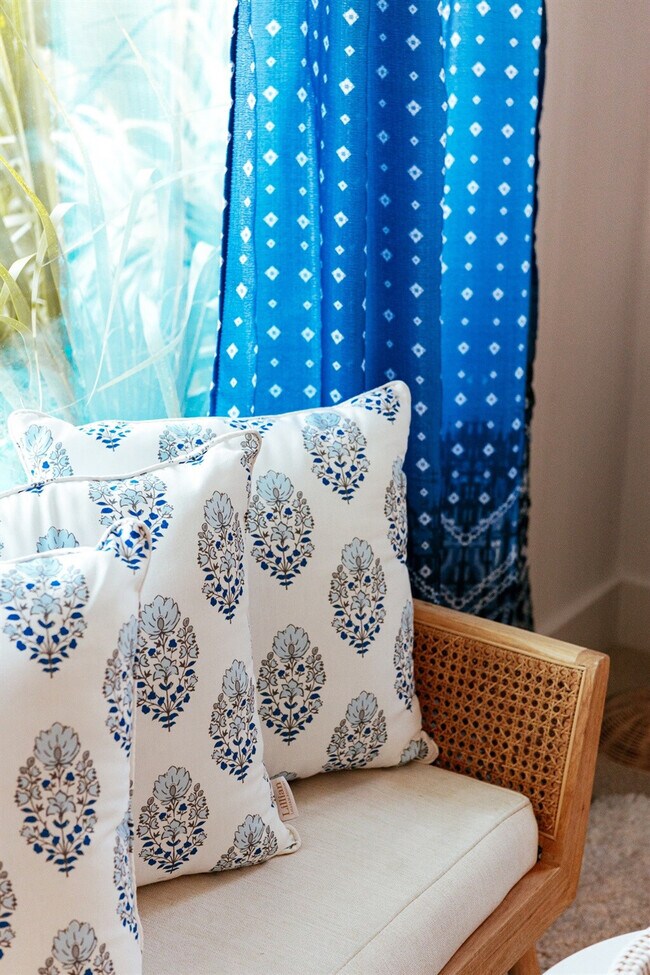 Building Photo - 610 38th St