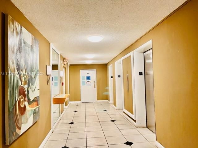 Building Photo - 6770 Indian Creek Dr