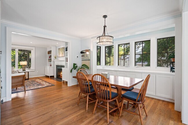 Building Photo - 5191 Linnean Terrace NW