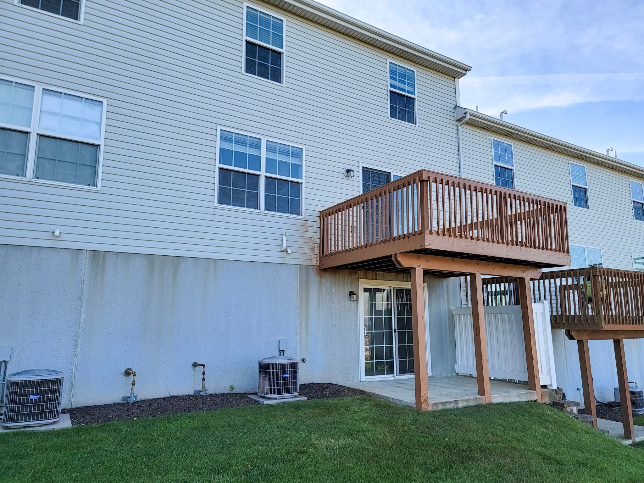 Building Photo - 749 Winding Ln