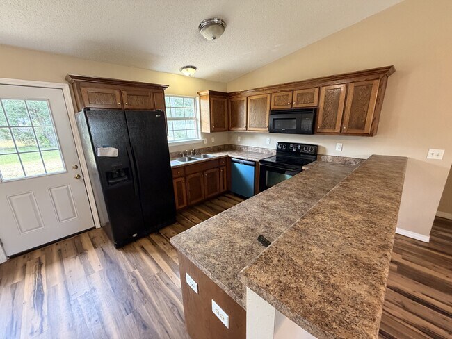 Building Photo - 7212 Bogey Ln