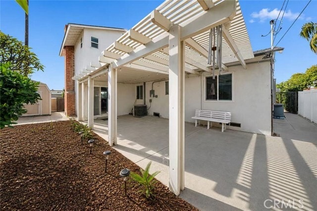 Building Photo - 912 Hl