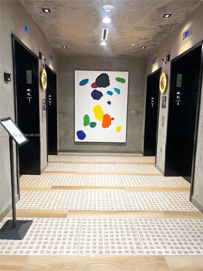 Building Photo - 225 N Miami Ave