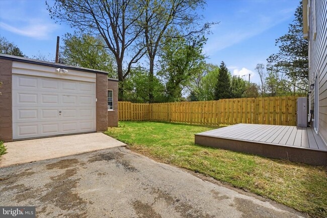 Building Photo - 425 Grove Pl