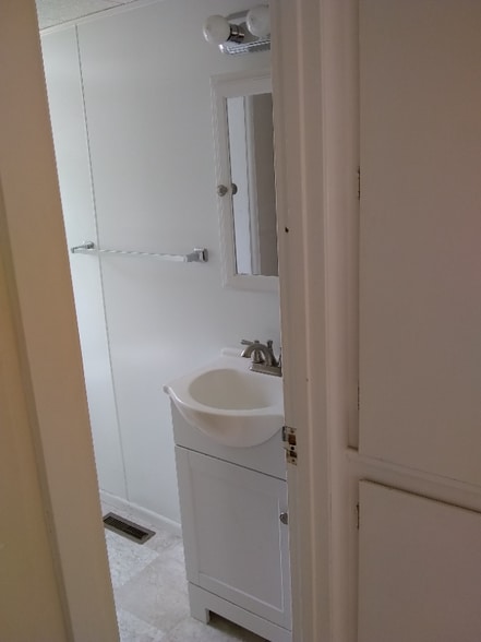 Building Photo - 1023 Harley Alley