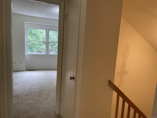 Building Photo - 158 Albemarle Dr