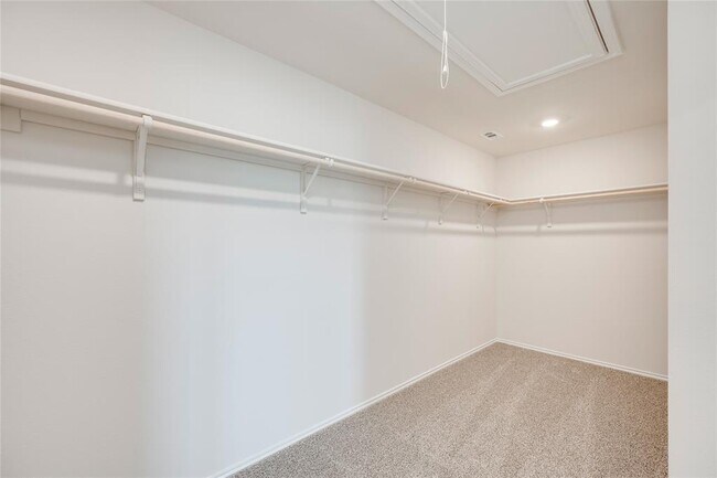 Building Photo - 400 Hodges St