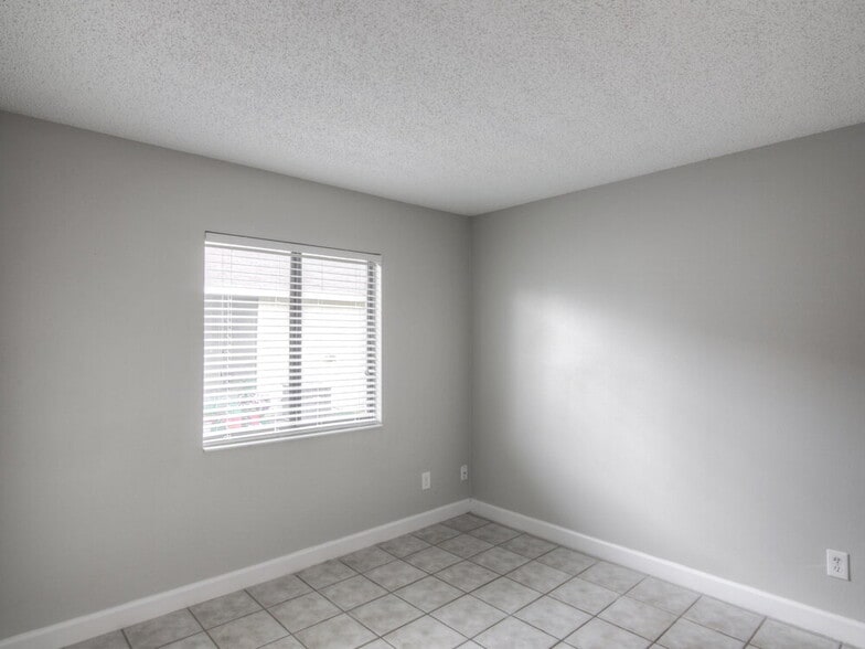Building Photo - 13230 Boulder Woods Cir