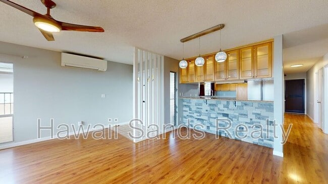 Building Photo - 94-422 Kuahui St.