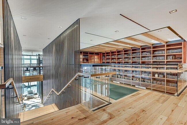 Building Photo - 70 N Street SE Unit 913