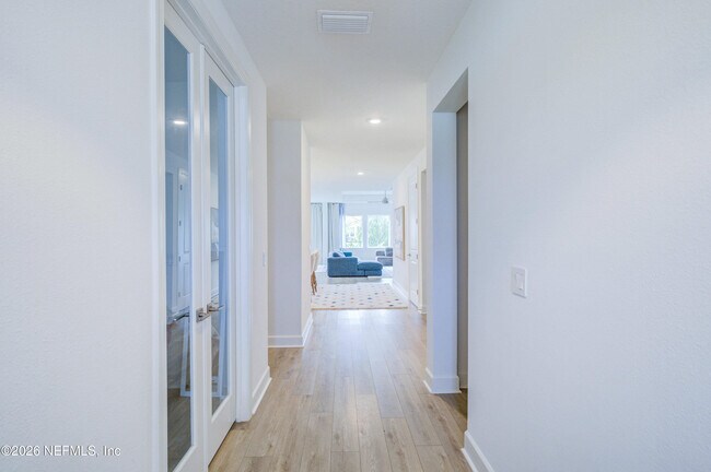 Building Photo - 22 Amalia Wy