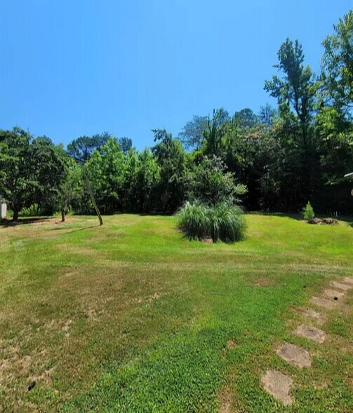 Building Photo - 266 Eisontown Rd