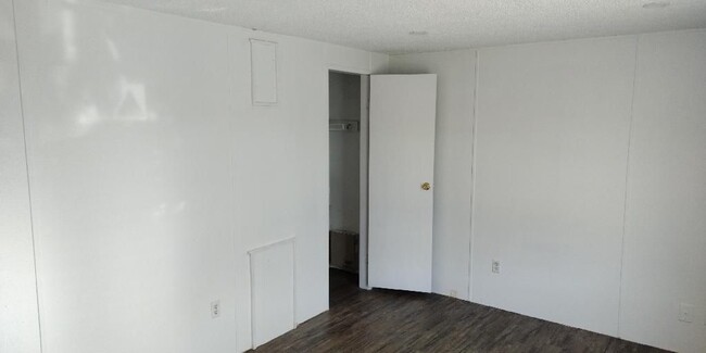 Building Photo - 6111 Nueces Park Road