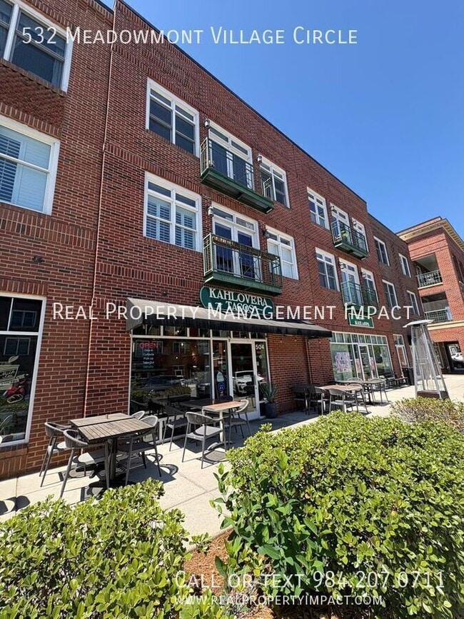 Building Photo - 532 Meadowmont Village Cir