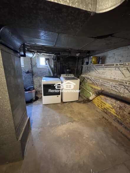 Building Photo - 1516 Clarkson St