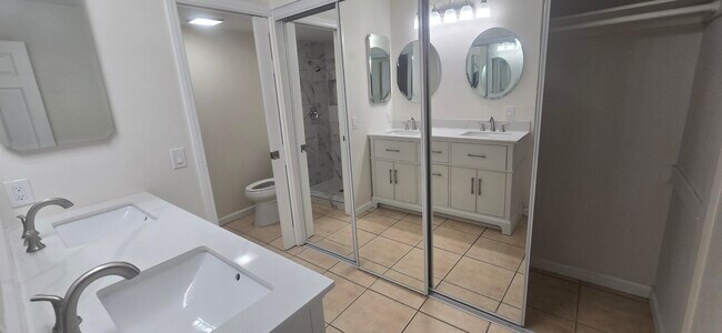 Building Photo - 48875 Gosden Ct