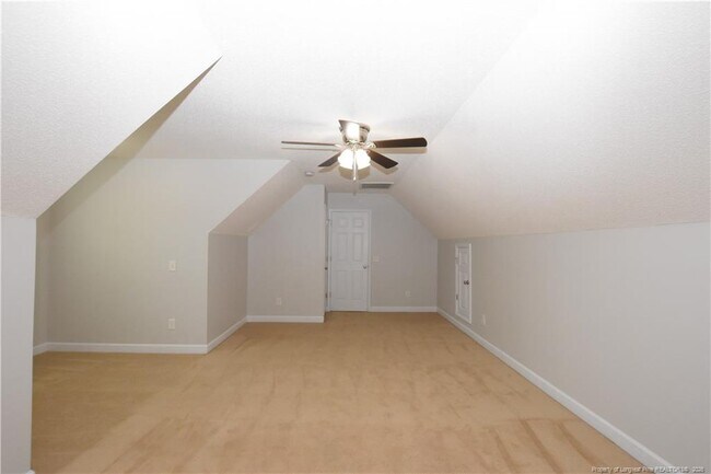Building Photo - 730 Northview Dr