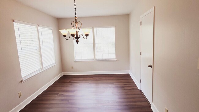 Building Photo - 3 Bedroom Home Near Samford & Brookwood