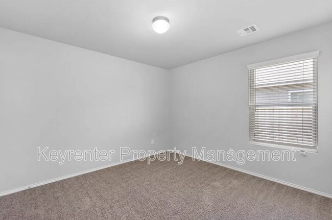 Building Photo - 1504 Chuck Wagon Dr
