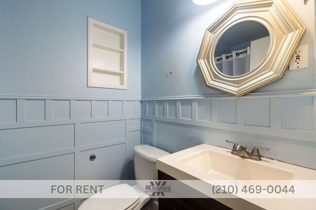 Building Photo - 800 Brooks Ave