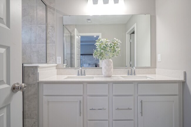 Building Photo - 13775 Boiler Pl