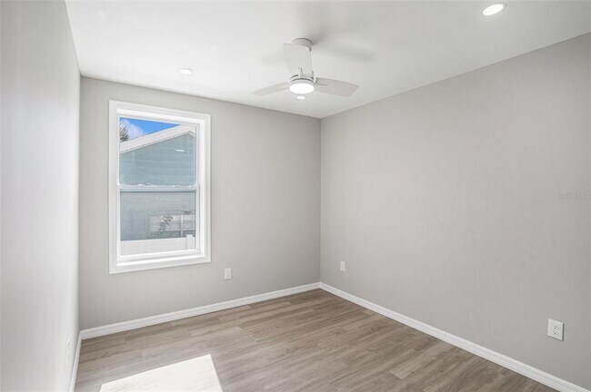 Building Photo - 3412 Springfield Dr