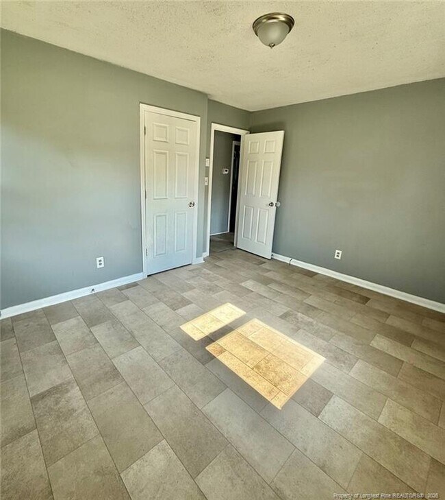 Building Photo - 808 Mockingbird Hill Rd