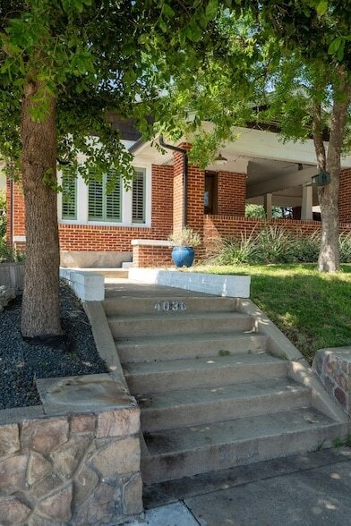 Building Photo - 4036 Linden Ave