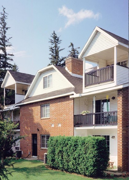 Primary Photo - Carpenter Village Apartments