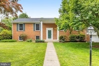 Building Photo - 1023 Westbriar Dr NE