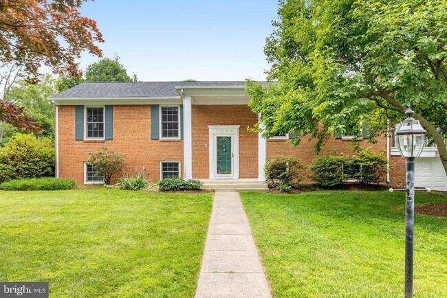 Primary Photo - 1023 Westbriar Dr NE