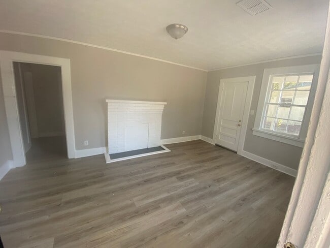 Building Photo - **ON HOLD**Total Electric 3 Bedroom / 1 Bathroom Home for Rent Near Ft. Benning in Columbus, GA***