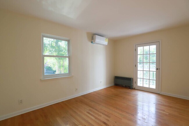 Building Photo - 151-07 7th Ave