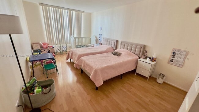 Building Photo - 230 174th St