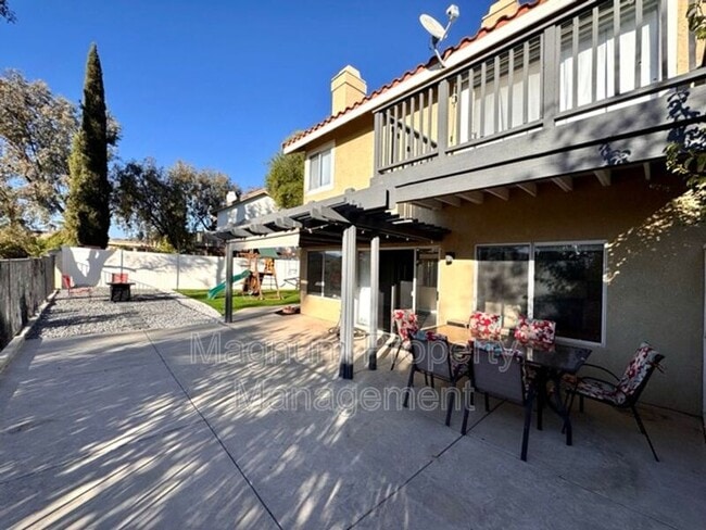 Building Photo - 40085 Temecky Way