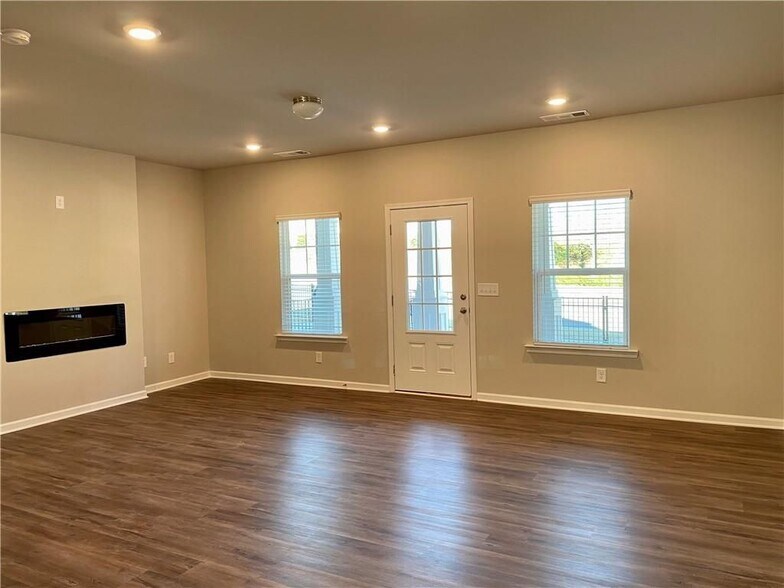 Building Photo - 511 Ruths Dr