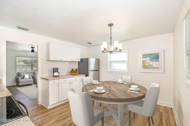 Building Photo - 4226 Sherwood Blvd