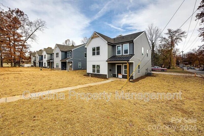 Building Photo - 1241 Eastway Dr