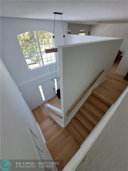 Building Photo - 5947 Ridge Lake Cir