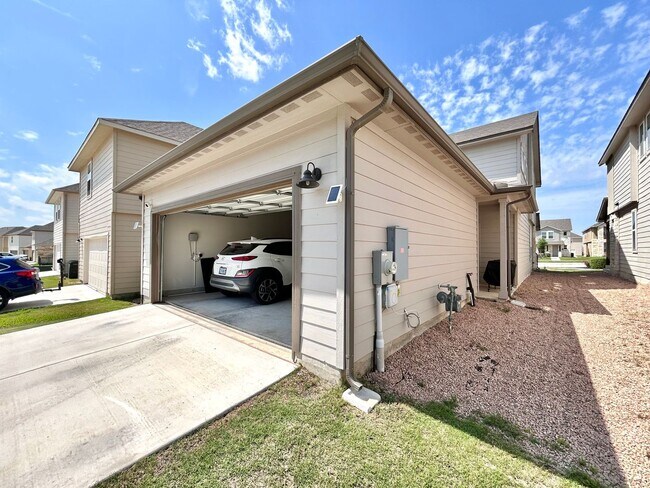 Building Photo - 856 Lone Peak Wy