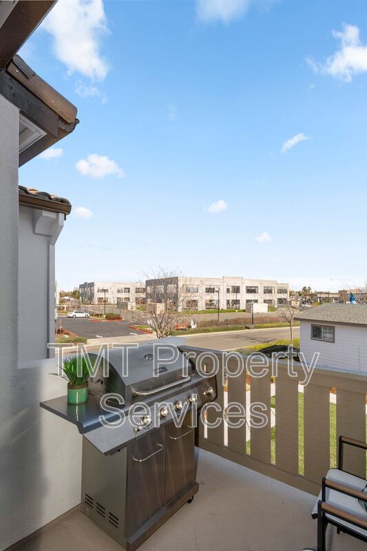 Building Photo - 2957 Nimes Ln