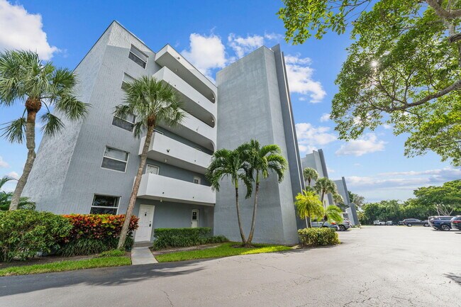 Primary Photo - 250 NW 67th St