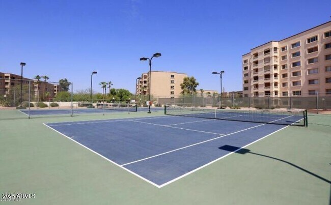 Building Photo - 7870 E Camelback Rd