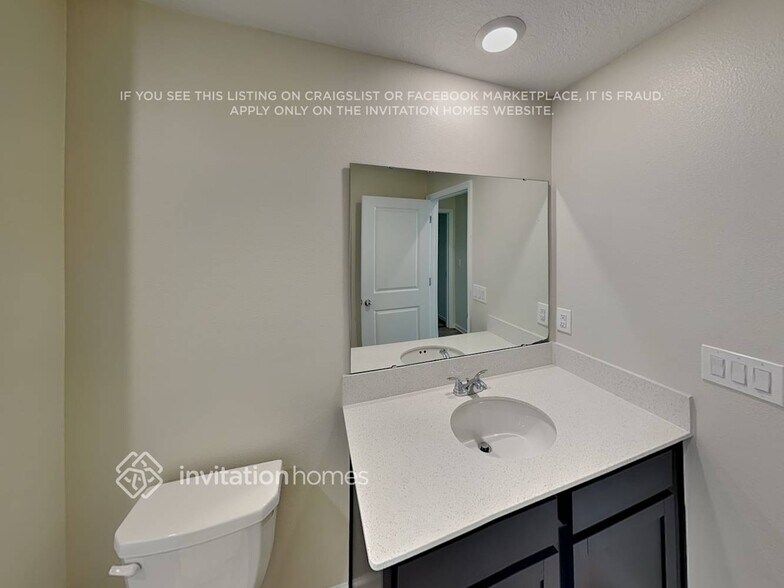 Building Photo - 4430 Holstein St