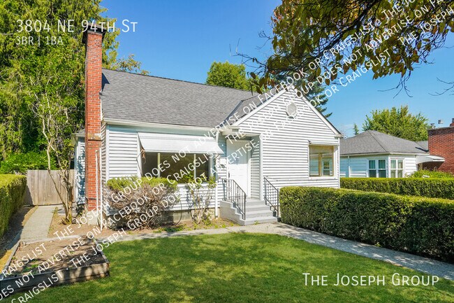Building Photo - 3804 NE 94th St