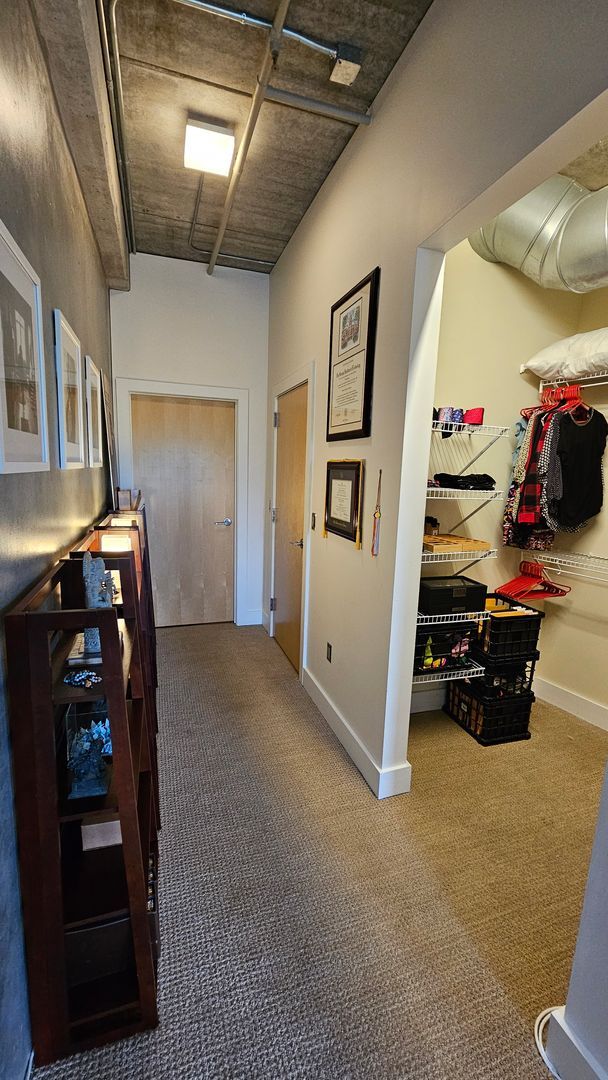 Building Photo - Incredible Top-Floor 1BR with Skyline View...