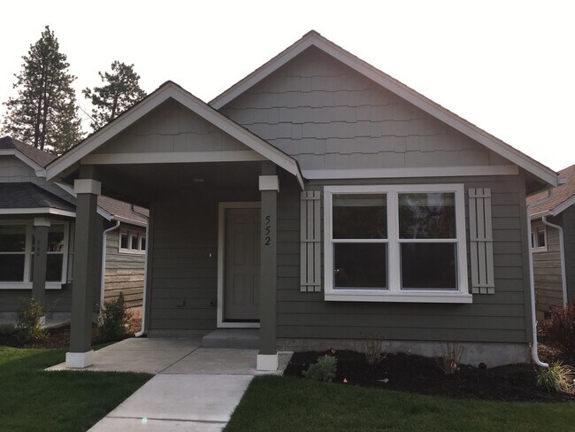 Primary Photo - 3 Bedroom / 2 Bathroom Home in Sisters Ore...