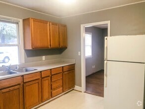 Building Photo - Quaint Cottage in Oak Ridge