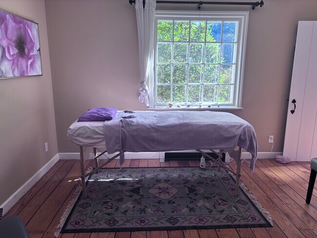 Building Photo - 19 Duncaster Ln