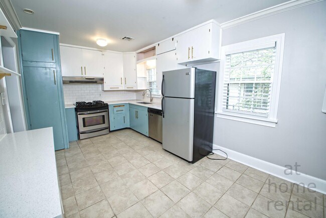 Building Photo - 1347 S Indianapolis Ave